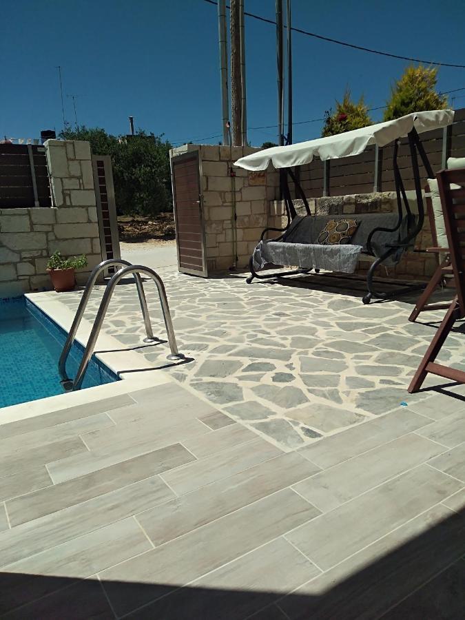 “Theeporto” Maisonette With Pool Гуве Экстерьер фото